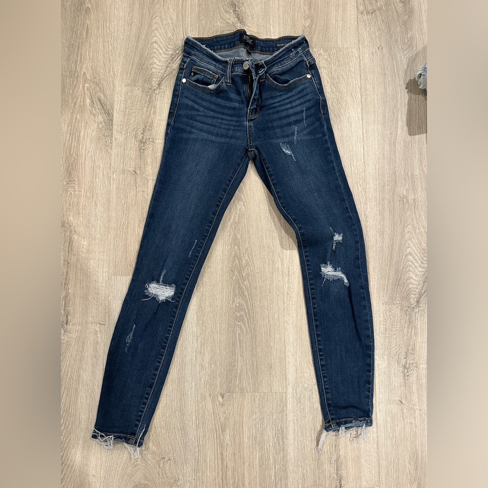 Size 1/25 Judy blue